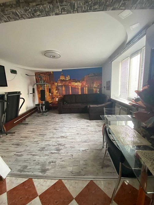 Продам 2 кімн. квартиру покращенного плпнування в центрі Кременчук - зображення 2