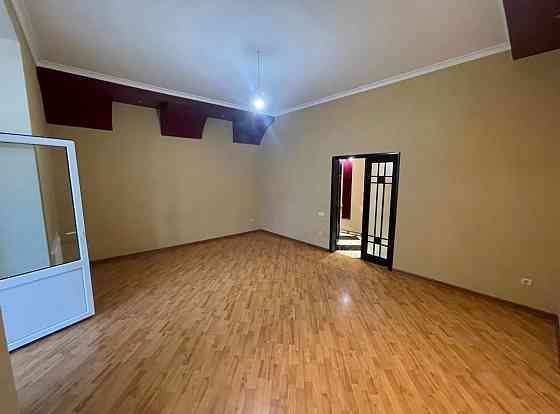 Фонтан. 3 комнатная квартира. Общая 130 метров. Комнаты раздельные. Одесса