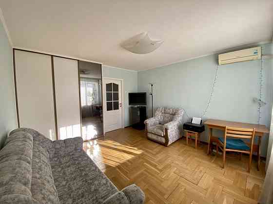 Здам 1 кімнатну в центрі Києва,Палац Украіни 5 хвилин. Київ