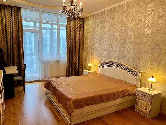 ВІЛЬНА! ПРОСТОРА квартири ЖК Смарагдовий Генерала Шаповала 2 Київ