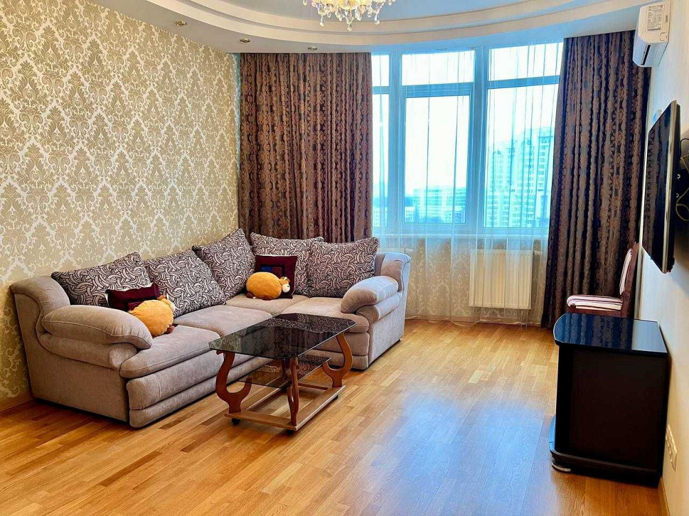 ВІЛЬНА! ПРОСТОРА квартири ЖК Смарагдовий Генерала Шаповала 2 Київ - зображення 1