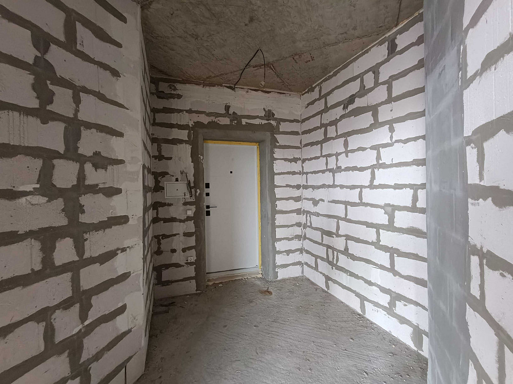 Продається світла простора 1-кімн. квартира 64 кв.м в новобудові центр Умань - зображення 2