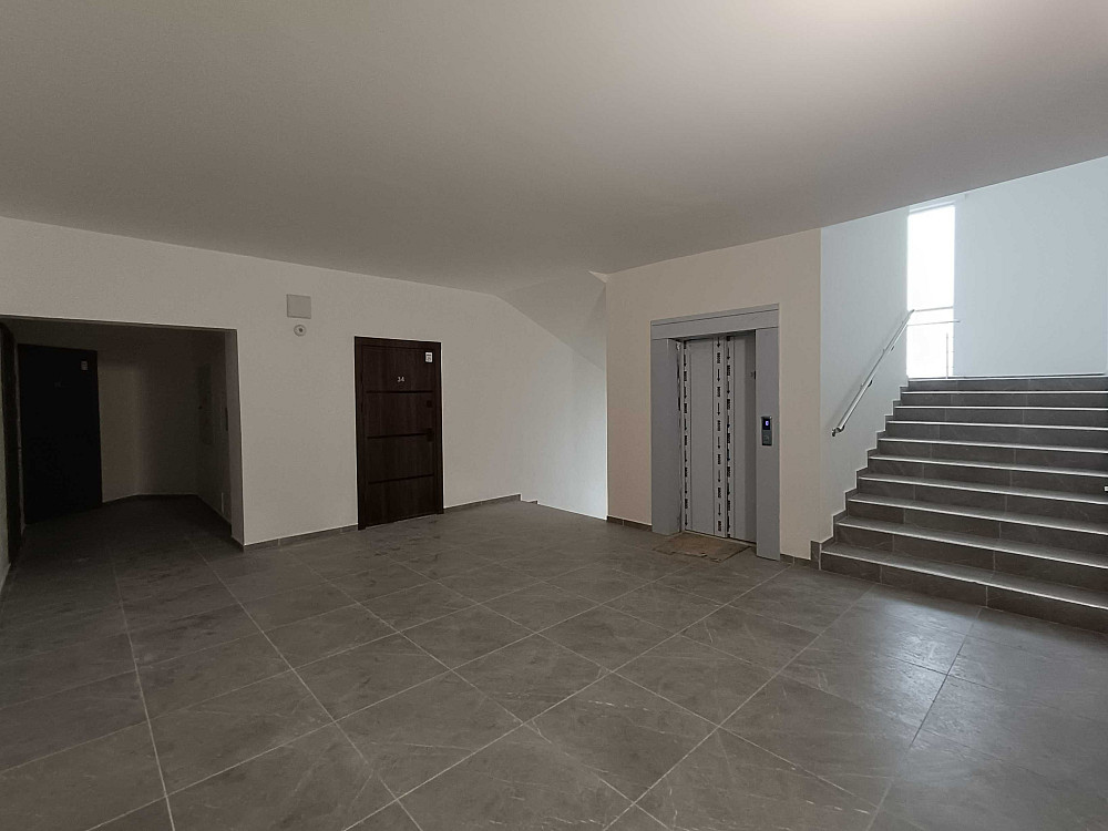 Продається світла простора 1-кімн. квартира 64 кв.м в новобудові центр Умань - зображення 4