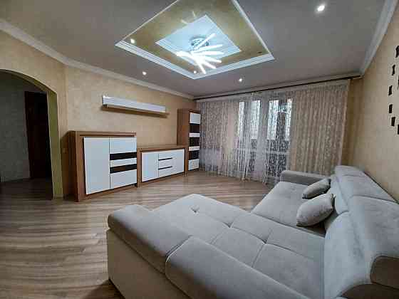 Здається  3х км квартира в центрі!!! Ивано-Франковск