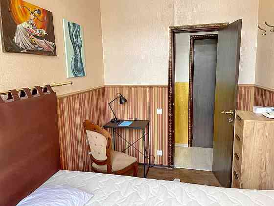 Сдам уютную 2-к квартиру в легендарном доме на О. Гончара 4, Нагорный Днепр