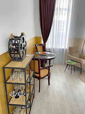 Сдам уютную 2-к квартиру в легендарном доме на О. Гончара 4, Нагорный Днепр