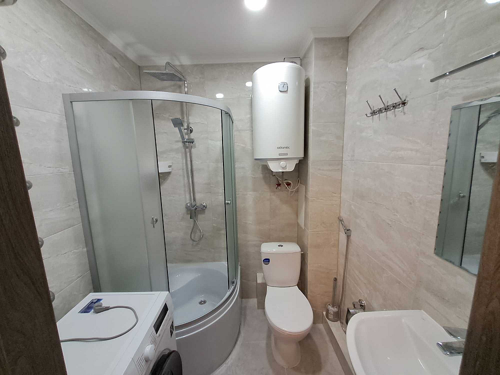 1-кім. від власника проспект, перша здача Чернівці - зображення 6