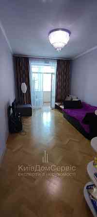 Продам 2к 56 м2 сталінка Маккейна Либідська Звіринецька Київ
