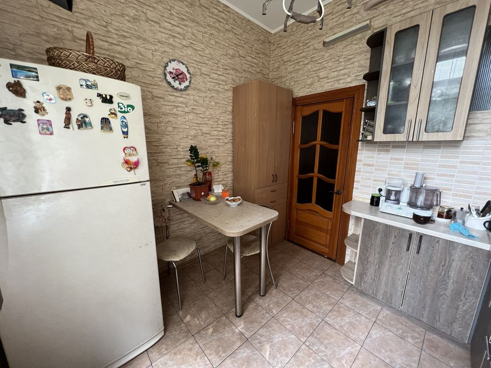 Продам трехкомнатную квартиру сталинка центр Одесса - изображение 2