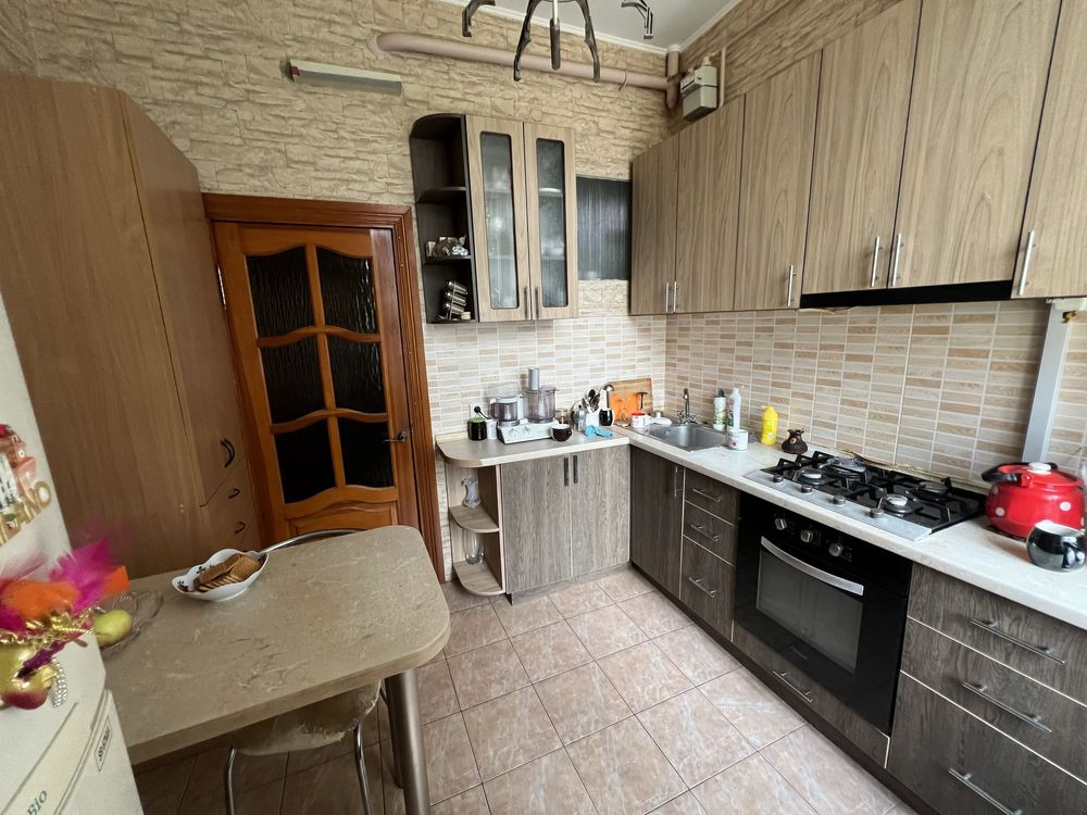 Продам трехкомнатную квартиру сталинка центр Одесса - изображение 3