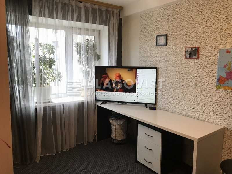 Продам 2 комнатную Кирилловская , 117 м "Почайна" 10 минут Київ - зображення 5