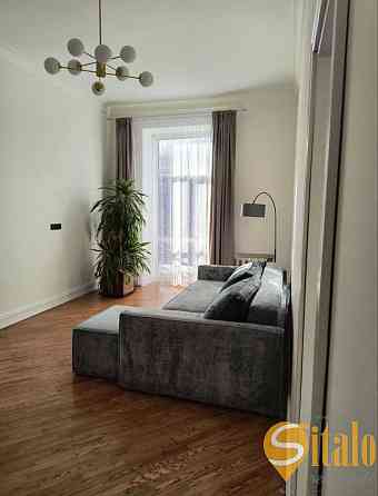 Продаж 2 кімнатної квартири, вулиця Пекарська Львов