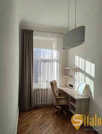 Продаж 2 кімнатної квартири, вулиця Пекарська Львов