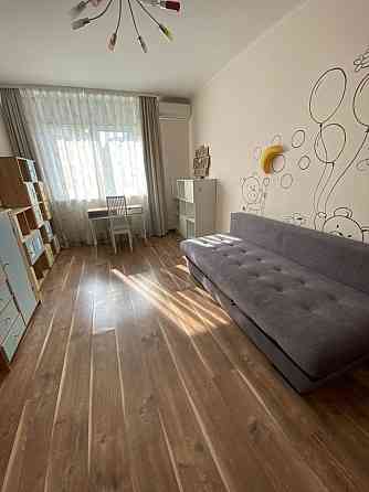 3к квартира Паркові Озера м.Дарниця пішки Воскресенська 12в паркомісце Київ