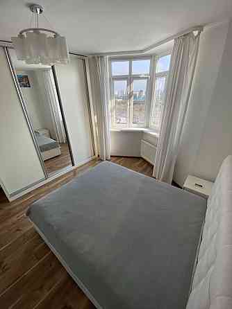 3к квартира Паркові Озера м.Дарниця пішки Воскресенська 12в паркомісце Київ