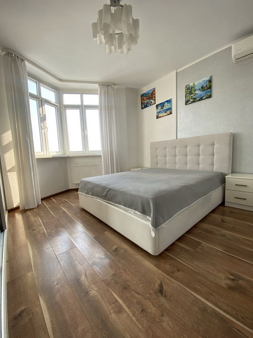 3к квартира Паркові Озера м.Дарниця пішки Воскресенська 12в паркомісце Київ - зображення 1