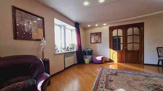 Метро Мінська 2 хвилини пішки 4-х кімнатна квартира, М.Тимошенко 29 Київ