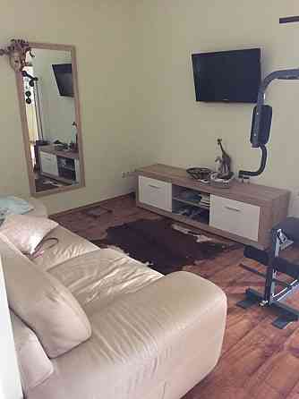 Сдам помесячно двух комнатную квартиру в центре Одесса