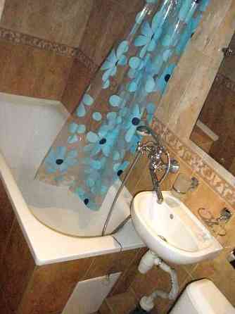 метро Печерск и Арсенальная рядом Готово и Печерская площадь Киев