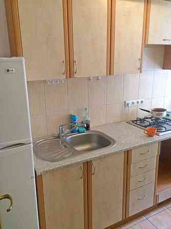 метро Печерск и Арсенальная рядом Готово и Печерская площадь Киев