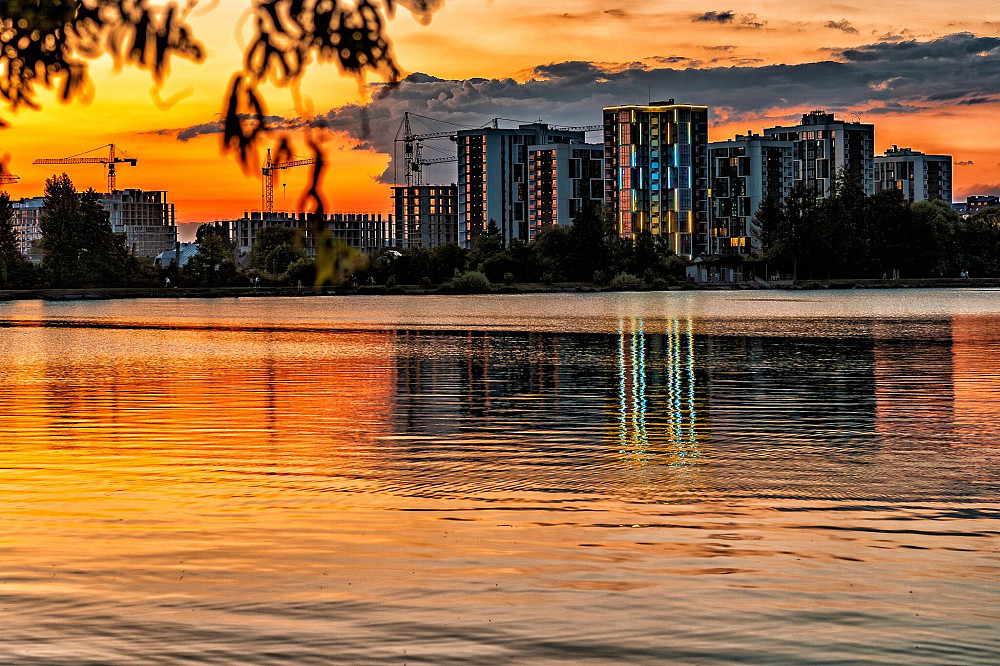 Власник 1км.45кв Manhattan 11пов.L4 Ивано-Франковск - изображение 1