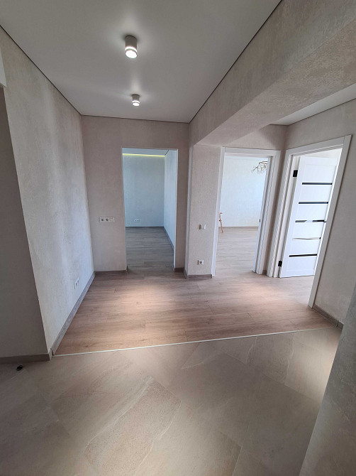 Продаю 3 х к.кв. в 81 кв.м. В центре города, новый фонд. Миколаїв - зображення 2