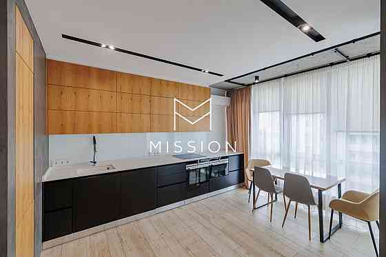 Продам 3к квартиру пентхаус Освіти 16 Київ