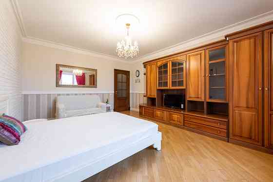 Дніпровський район, Русанівка, Шамо 12,  3-кімнатна Київ