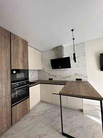 Продаж 1,5 кімнатної квартири в новобудові з дизайнерським ремонтом Ужгород