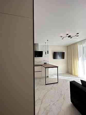 Продаж 1,5 кімнатної квартири в новобудові з дизайнерським ремонтом Ужгород