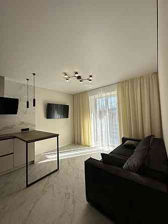 Продаж 1,5 кімнатної квартири в новобудові з дизайнерським ремонтом Ужгород