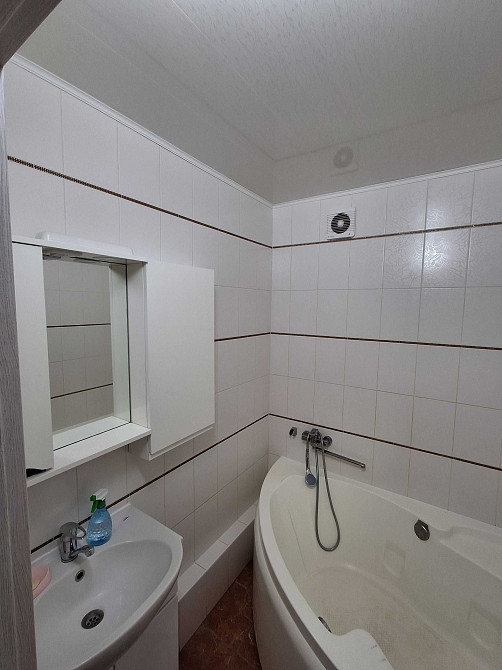 Велика 2-ох кімнатна квартира с видом на парк Ірпінь - зображення 8