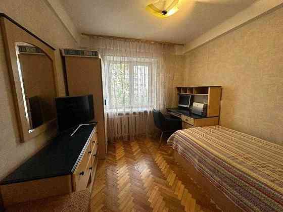 Трехкімнатна на Оболоні Київ