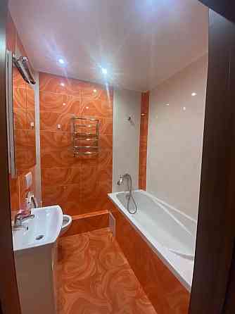 Здається  1 кімнатна м.Позняки Київ