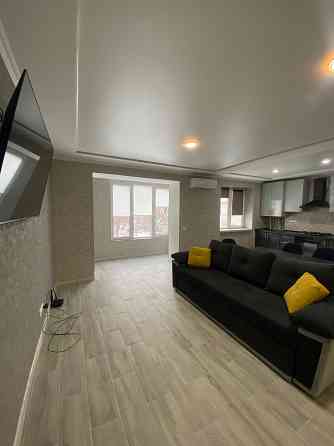 Здам повністю НОВУ квартиру в центрі міста Кропивницкий