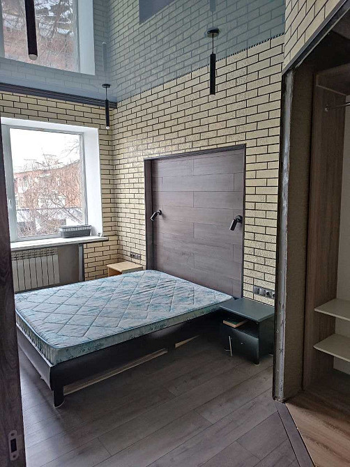 ЭКСКЛЮЗИВ !!! Продам 2 комнатную сталинку  7 минут от м.Университет Харків - зображення 1