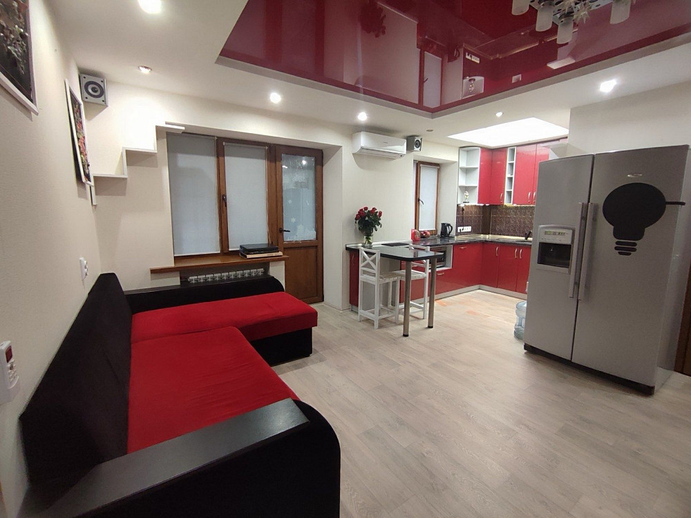 Трехкомнатная квартира в Приднепровске Старые Кодаки - изображение 1