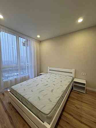 Видова квартира студія з усім необхідним у новому ЖК з генератором Київ