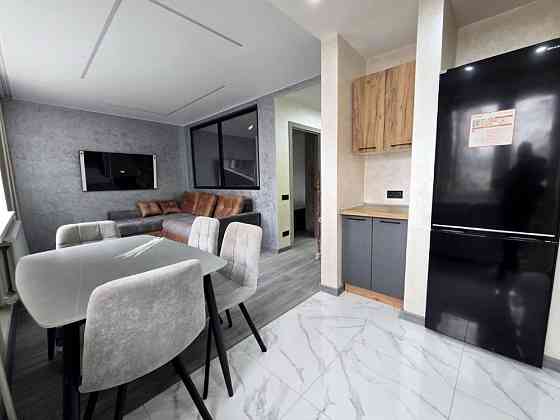 ПЕРША ЗДАЧА! ТЦ Майдан! (КУХНЯ-СТУДІЯ+ 2 СПАЛЬНІ), все нове, роб.місце Чернівці