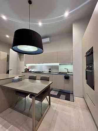 2к квартира без% пл.Укр. Героїв ( Льва Толстого) буд.Морозова Київ