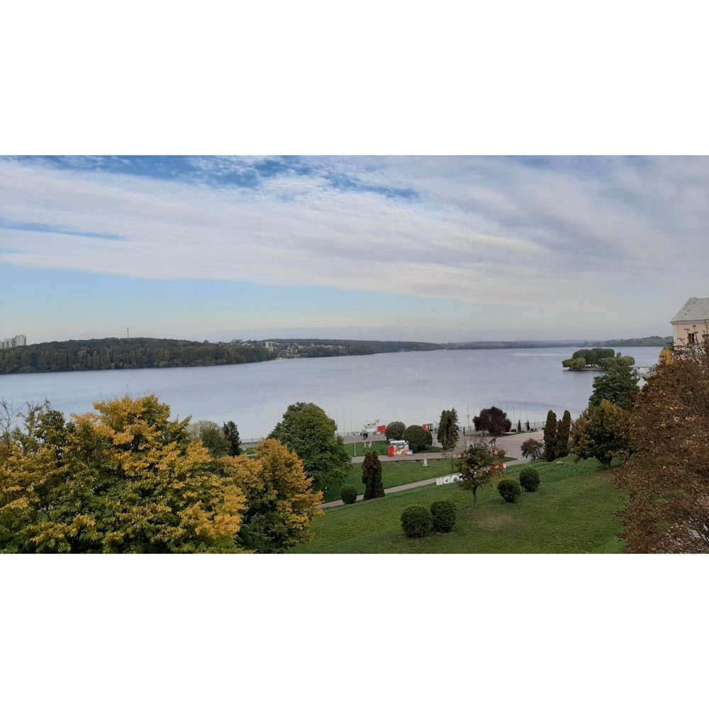 Центр! 2-к. Найкращий в місті вид на озеро з усіх вікон! Новий ремонт. Тернопіль - зображення 1