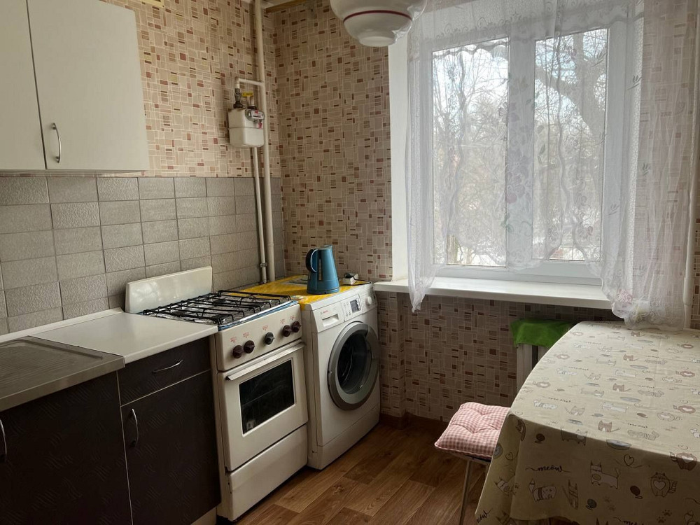 Здам 2ку центр ТЦ Україна Запорожье - изображение 1