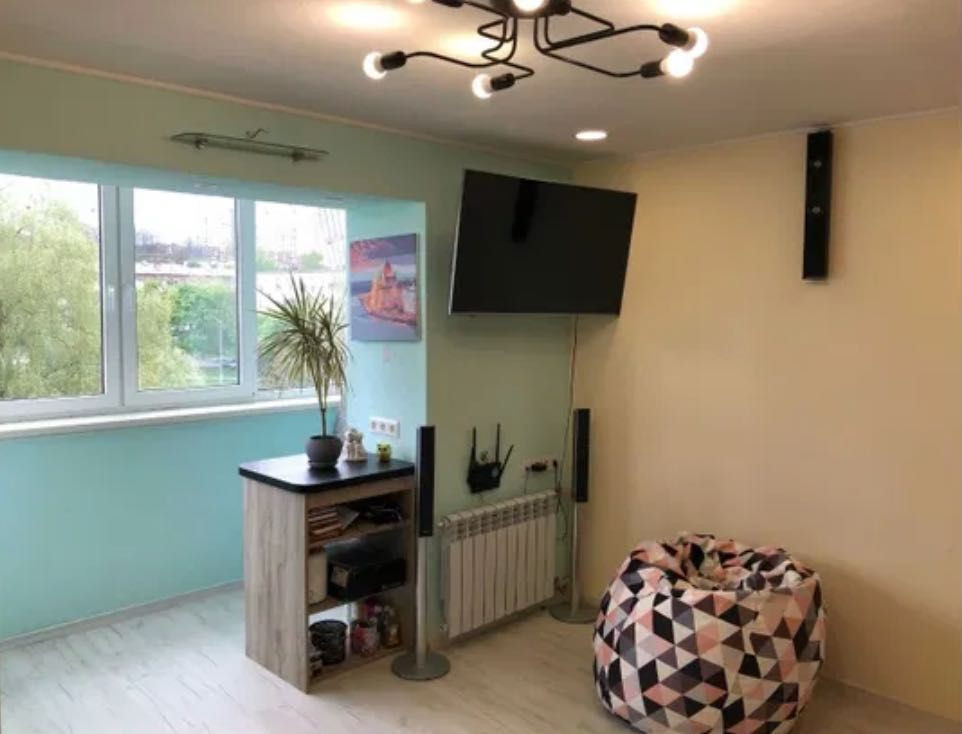 продам 1 к. квартиру Вышгород Симоненко 35 кв м Вишгород - зображення 1