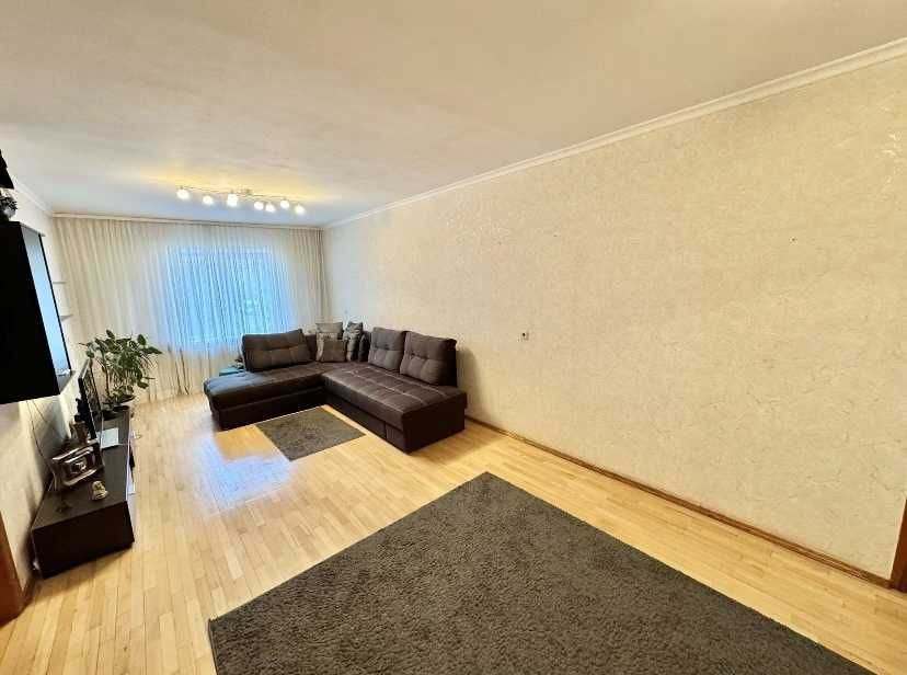 ПРОДАЖ 3к з ремонтом! вул. Вишняківська" Будинок 2000 року Киев - изображение 3