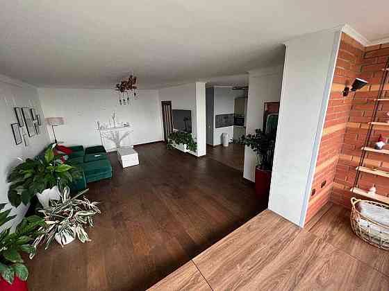 3 кімнатна квартира з якісним ремонтом в Києві спецпроєкт Дарницький Київ