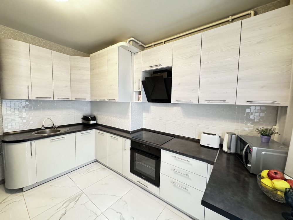 Продам трикімнатну квартиру з ремонтом та меблями в Ірпені Ірпінь - зображення 1