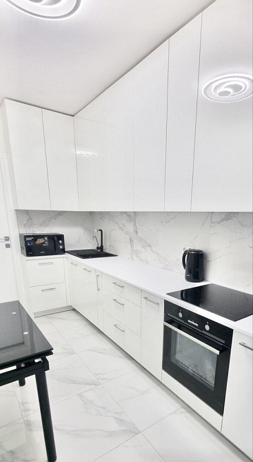 Оренда видової 2к квартири ЖК Поділ Рлаза Київ - зображення 2