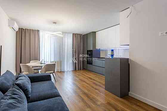 Продажа квартиры Киев ЖК Яркий 77 м² 3 комнаты метро Минская Балкон Київ