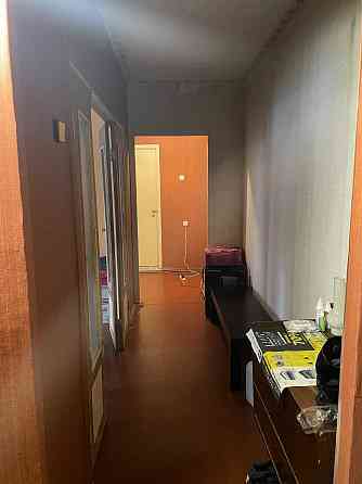 2х кімнатна 1-й этаж, панельний, Оболонський пр. 500м от м. Минская Київ