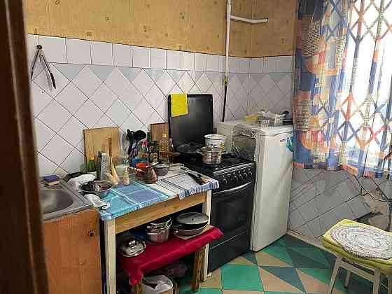 2х кімнатна 1-й этаж, панельний, Оболонський пр. 500м от м. Минская Київ